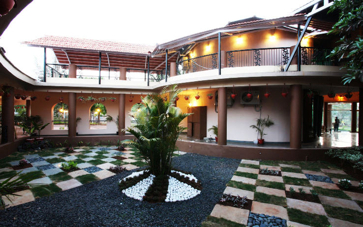 1. Greenarth Lakeview Resort